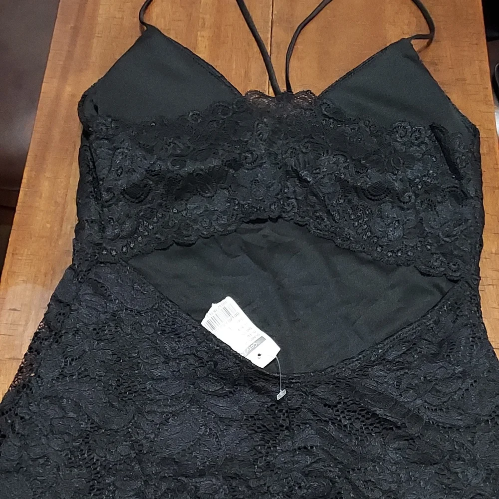 ⬇️ Price Drop⬇️ Black lace dress NWT - Picture 3 of 5